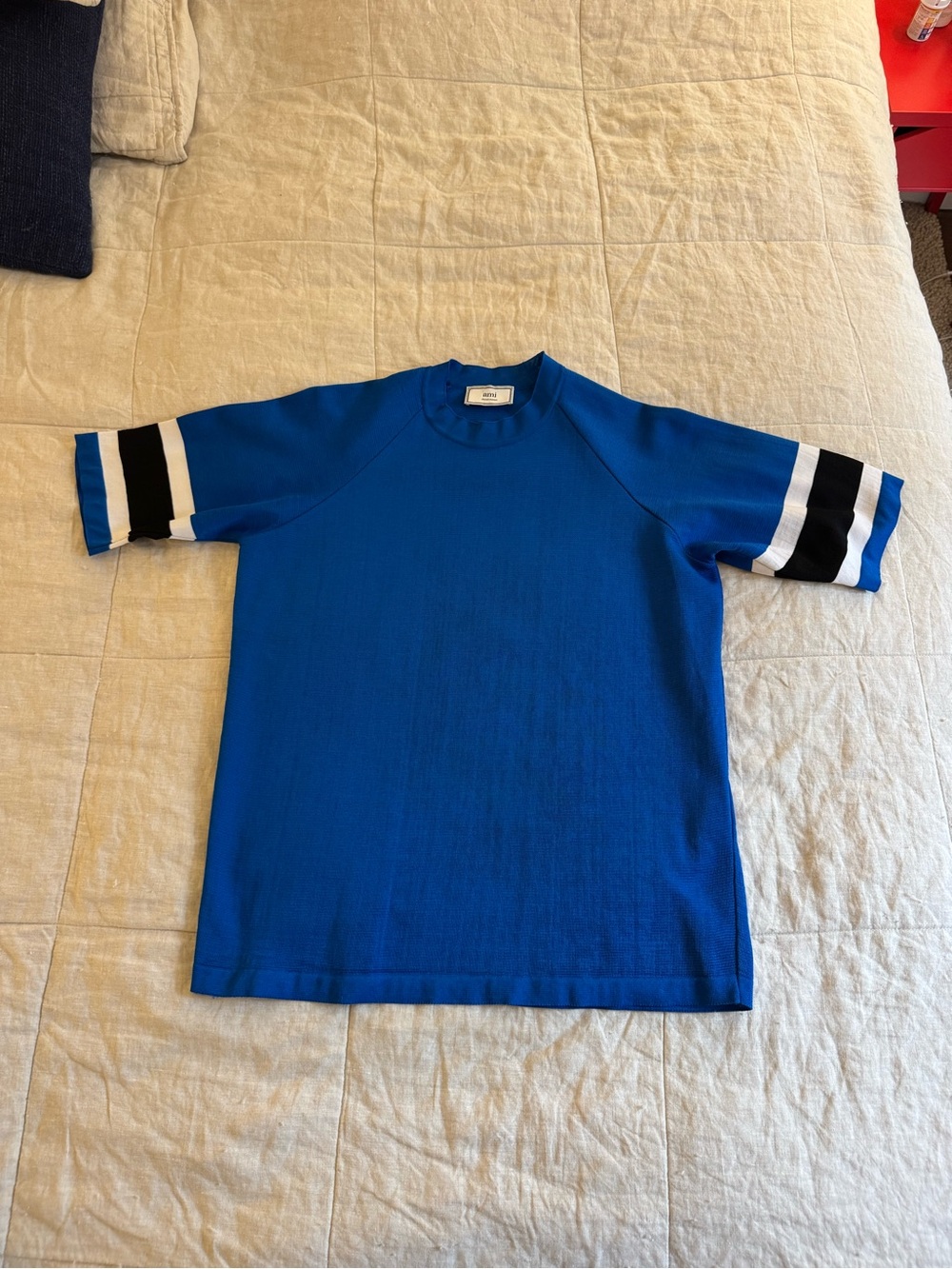 AMI Alexandre Mattiussi Blue Short-Sleeve Jersey Tee with Stripe Detail